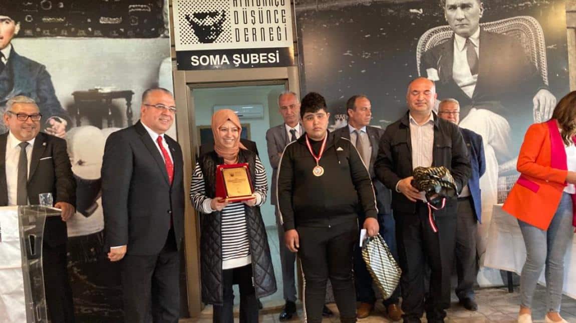 Atatürk ve Cumhuriyet Temalı Liseler Arası Bilgi Yarışması Ödül Töreni